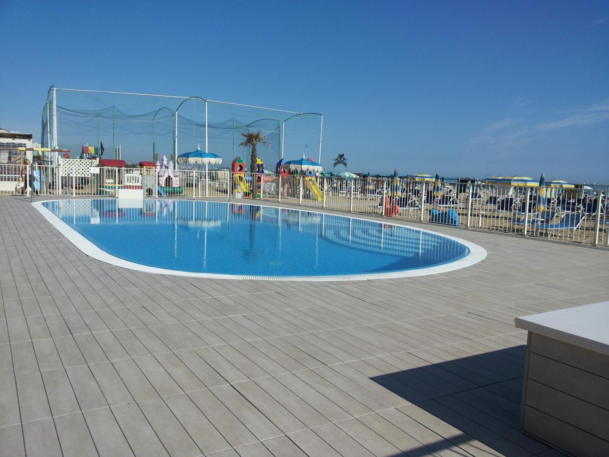 B&B Residence Sorriso Cattolica Exterior photo